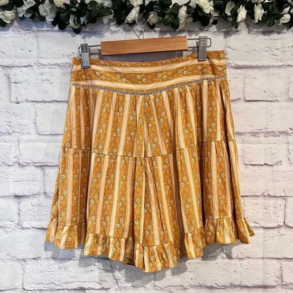 Urban Outfitters Prairie Tiered Ruffle Short Orange Multi Womens Shorts Size Sma - Picture 4 of 9